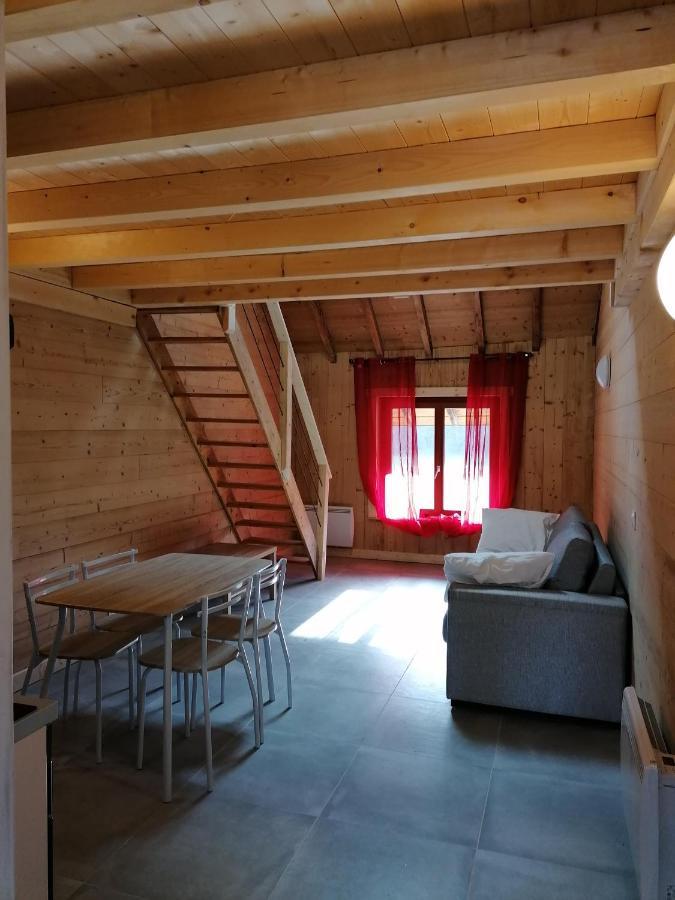 La Ferme De Lucien Aparthotel Sallenoves Bagian luar foto